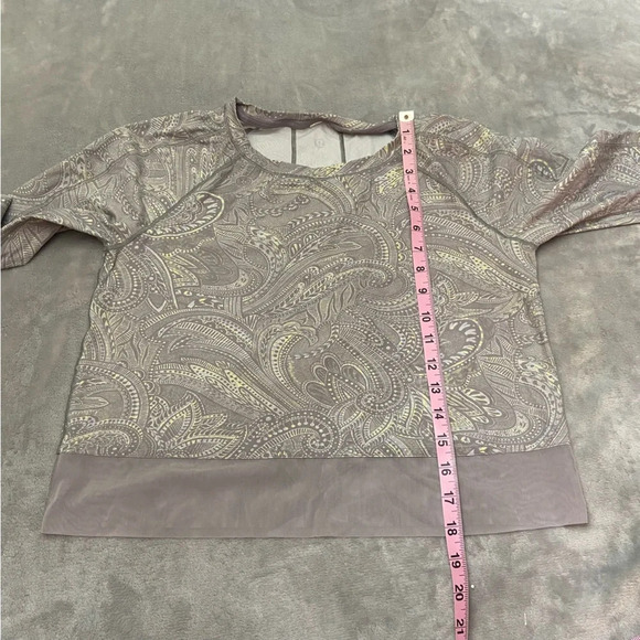 Lululemon Stripe In Stride Long Sleeve Top In Spirit Gray/Purple 27041 - Picture 6 of 10